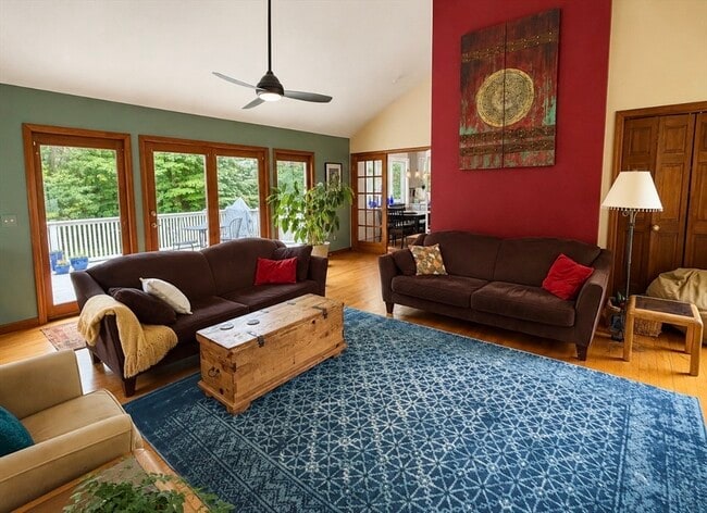 Building Photo - 31 Woodside Cir