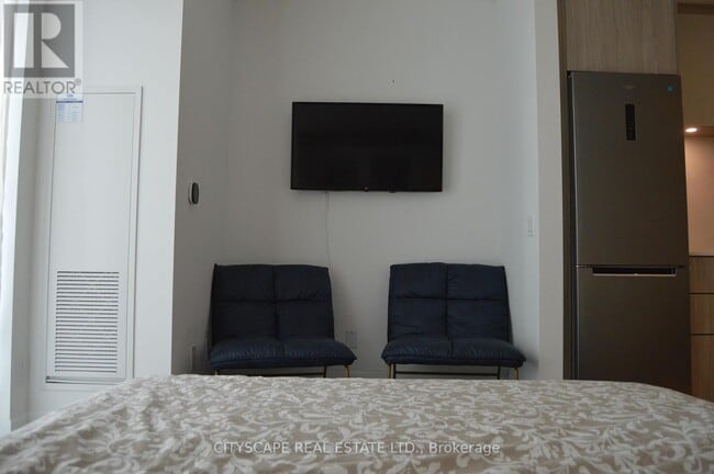 Photo du bâtiment - 70 Annie Craig Dr