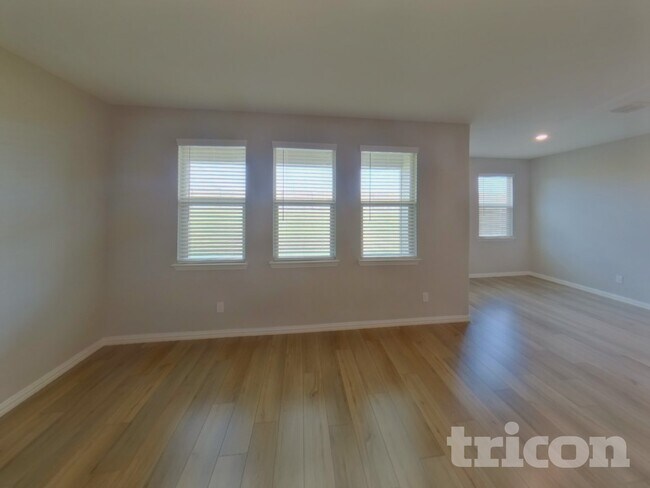 Foto del edificio - 231 Jenkinson Dr