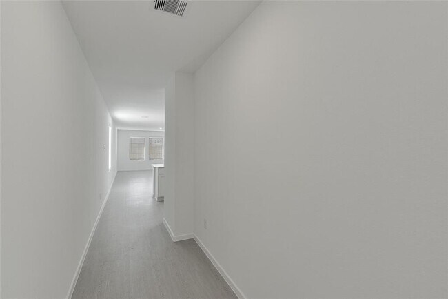 Foto del edificio - 21330 Offida Ln