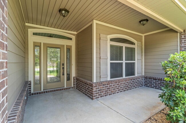 Building Photo - 4595 Hermosa Rd