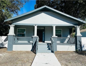 Building Photo - 2139 W St John St