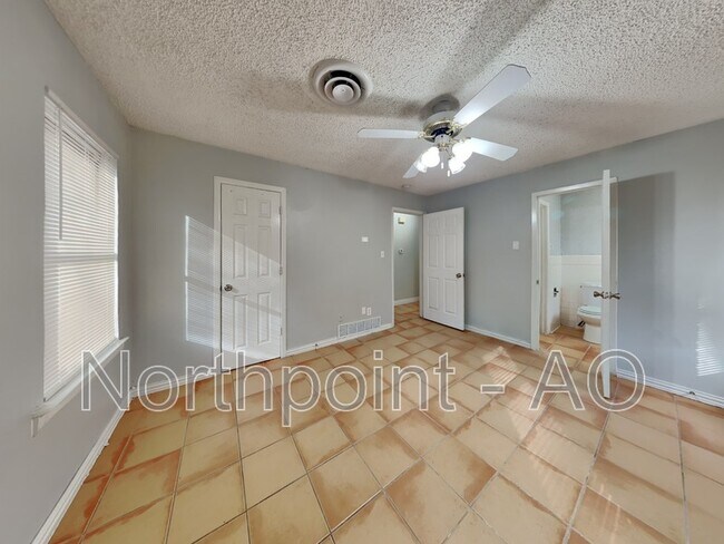 Building Photo - 7236 Hightower St