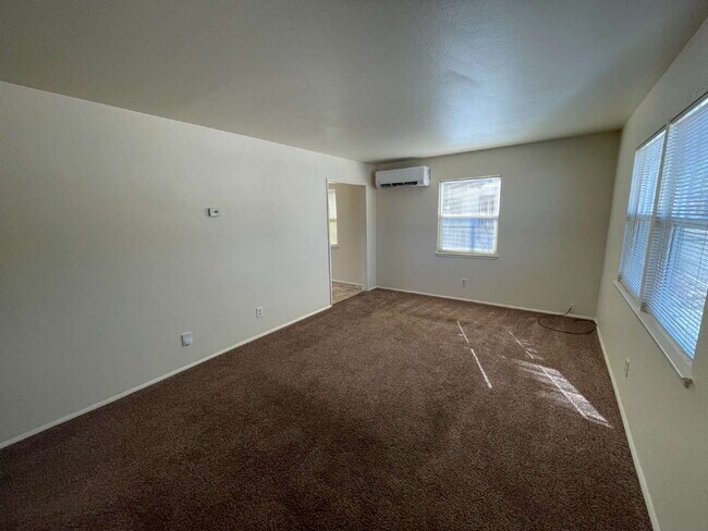 Foto del edificio - Cozy 2 BR 1 BA Home in Midtown!