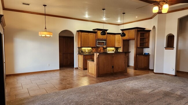 Building Photo - 3808 Kensington Dr