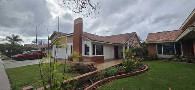 Building Photo - 3102 S Baker St