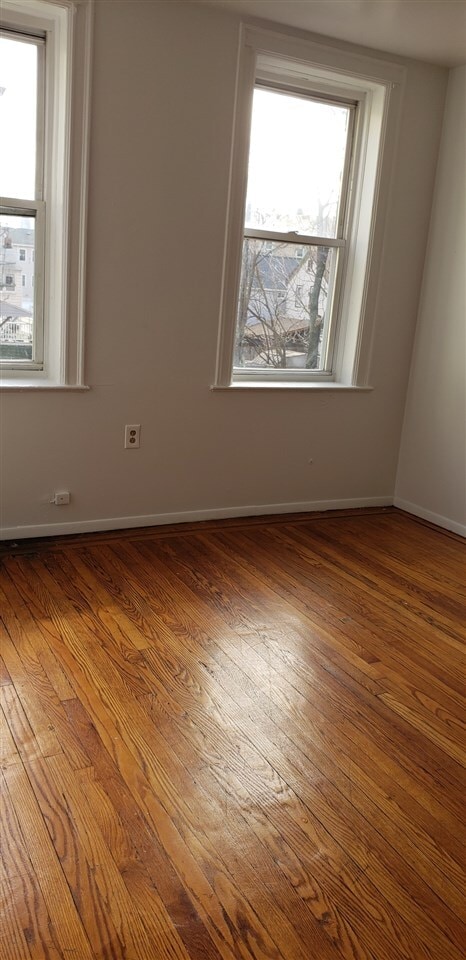 Building Photo - 135 40th St