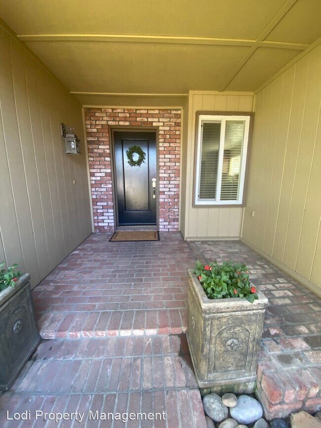 Building Photo - 3 br, 2 bath House - 1026 PORT CHELSEA CIRCLE