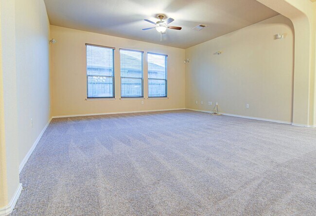 Foto del edificio - Gorgeous Rancho Alto 5/3 is Move in Ready!