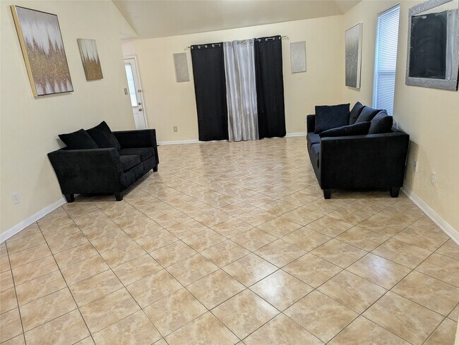 Building Photo - 4035 Cary Creek Dr
