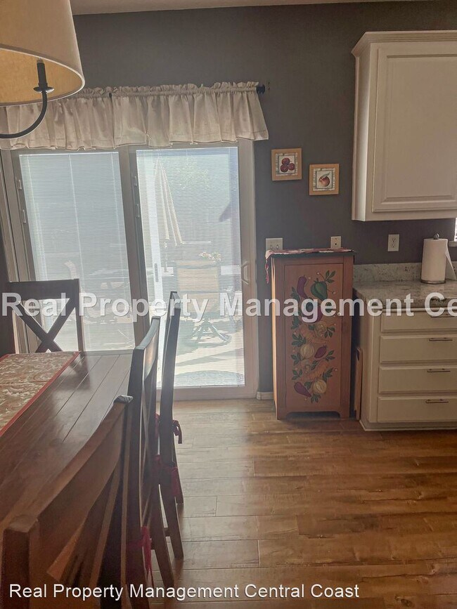 Foto del edificio - 4 br, 2 bath House - 1457 Cedar Street