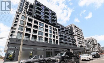 Building Photo - 1007 The Queensway