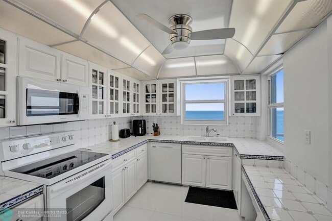 Building Photo - 3430 Galt Ocean Dr