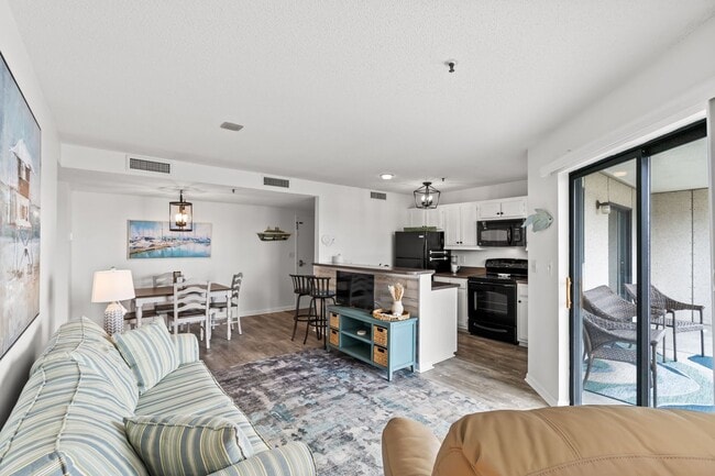 Building Photo - $2,000/month – Snowbird Rental, Oceanfront 2BR/2BA in Myrtle Beach Resort