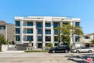 Building Photo - 1444 Rexford Dr