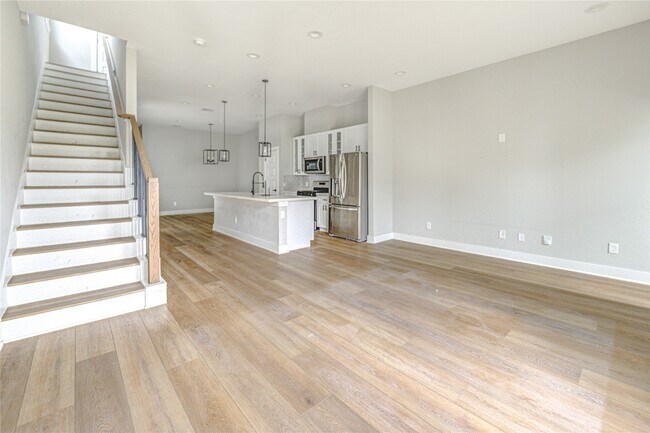 Foto del edificio - 4220 McKinley St