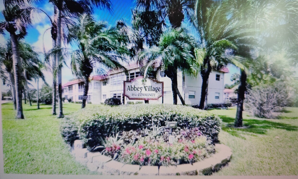 1 Abbey Ln Unit 204, Delray Beach, FL 33446 Condo for Rent in Delray