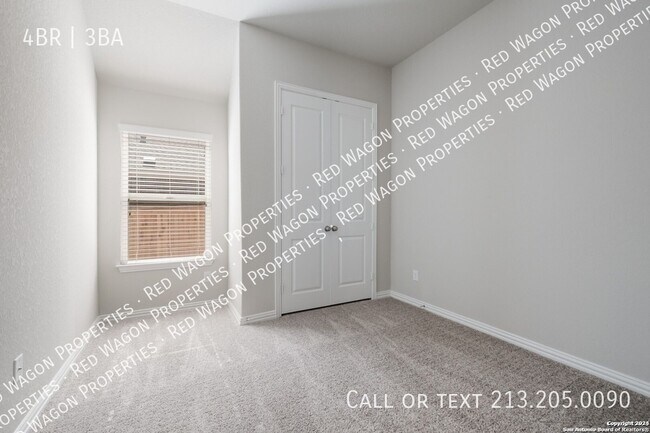 Foto del edificio - 15213 Needles Ridge