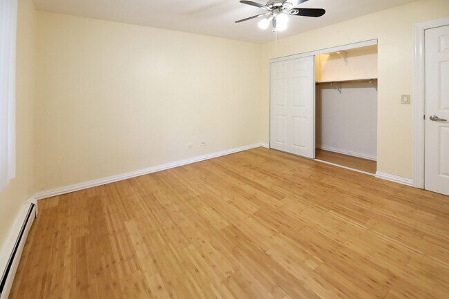 Foto del edificio - 10385 Dearlove Rd
