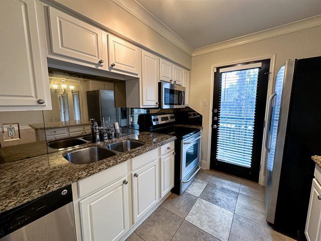 Building Photo - 7730 Meadow Park Dr