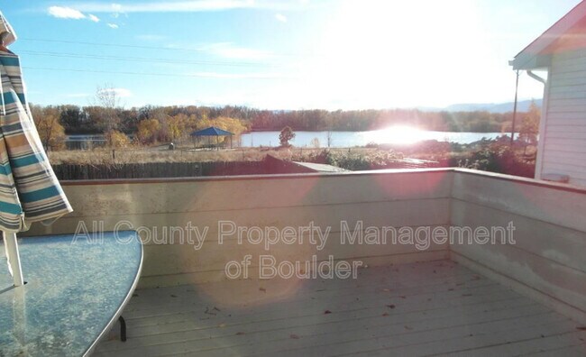 Foto del edificio - 709 Wade Rd