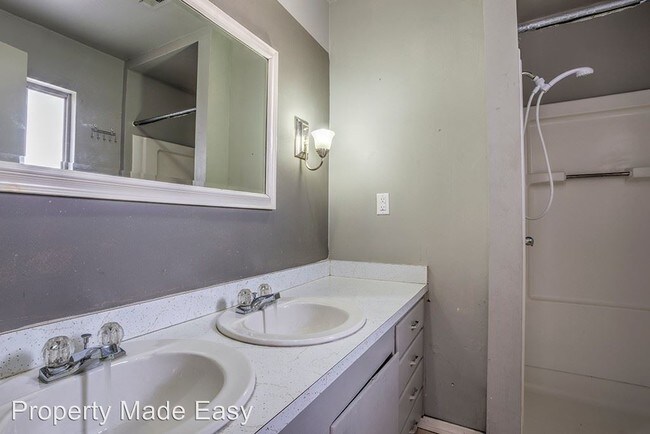 Foto del edificio - 3 br, 2 bath House - 1043 Canosa Ave