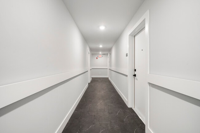 Foto del edificio - 242 Spring St