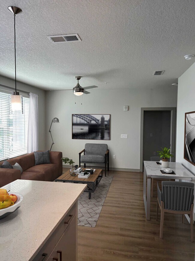 Foto del edificio - Madison Pointe Apartments