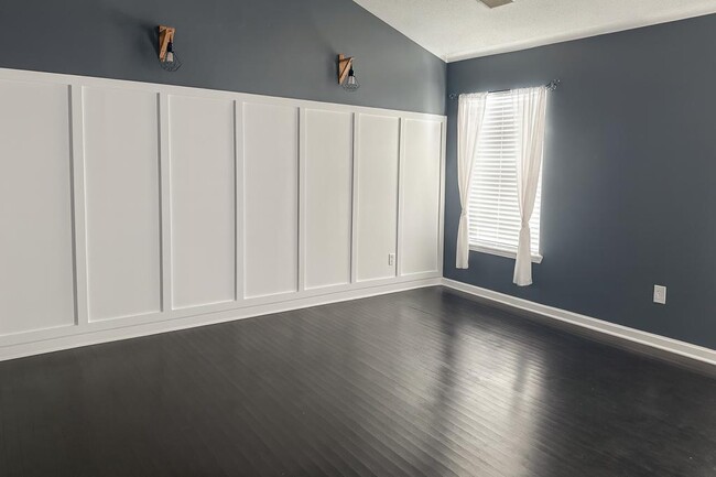 Foto del edificio - 4910 Darby Ln