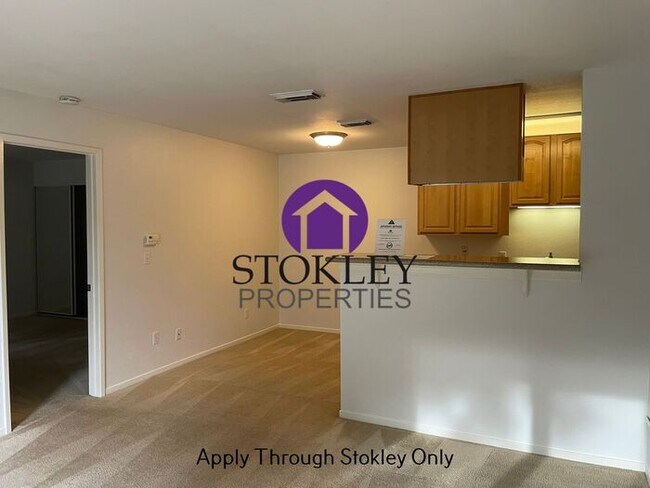 Building Photo - Stokley Properties Presents 2157 Lakeview ...