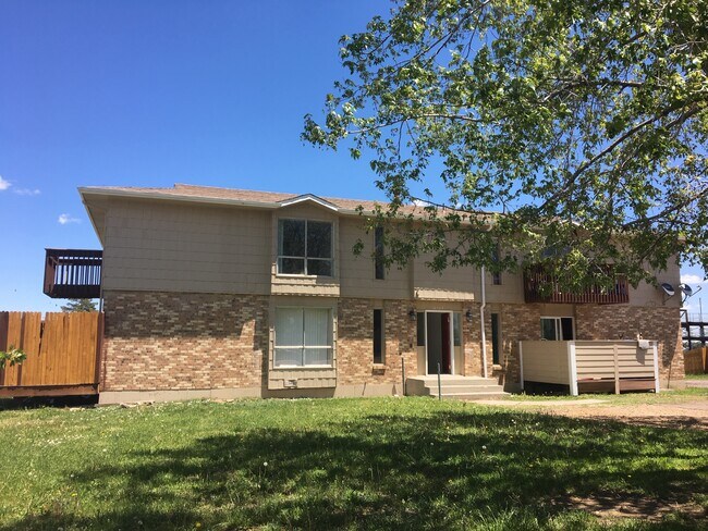 Building Photo - 4205 Loomis Ave