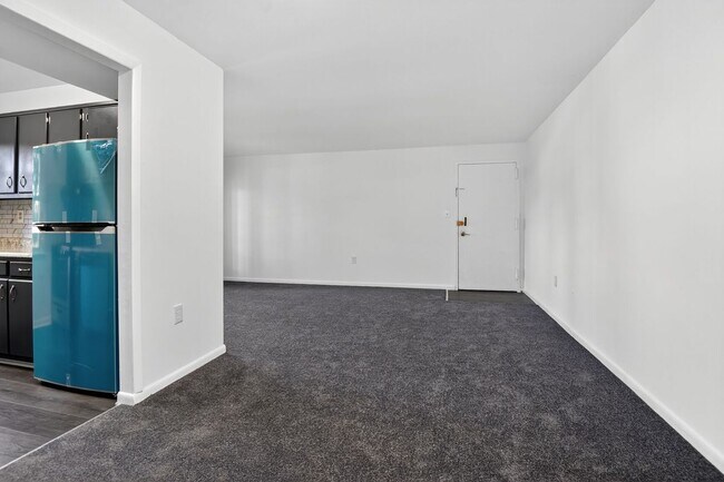 Building Photo - 9483 Fairfax Blvd