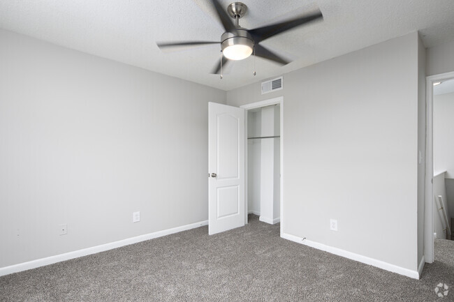 2HAB, 1,5BA, 1.011SF - Sutton Bridge Apartments