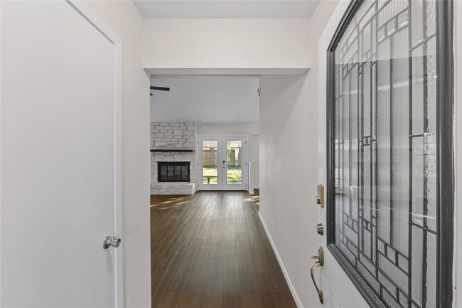 Foto del edificio - 903 E Logan St