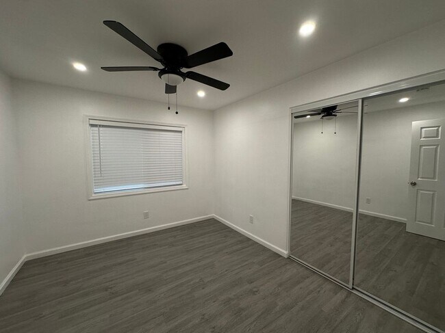 Foto del edificio - 274 Emerson St