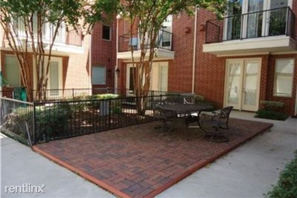 Building Photo - 4502 Holland Ave