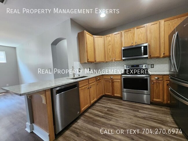 Building Photo - 15606 Seafield Ln