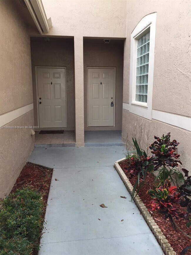 Building Photo - 1804 Salerno Cir