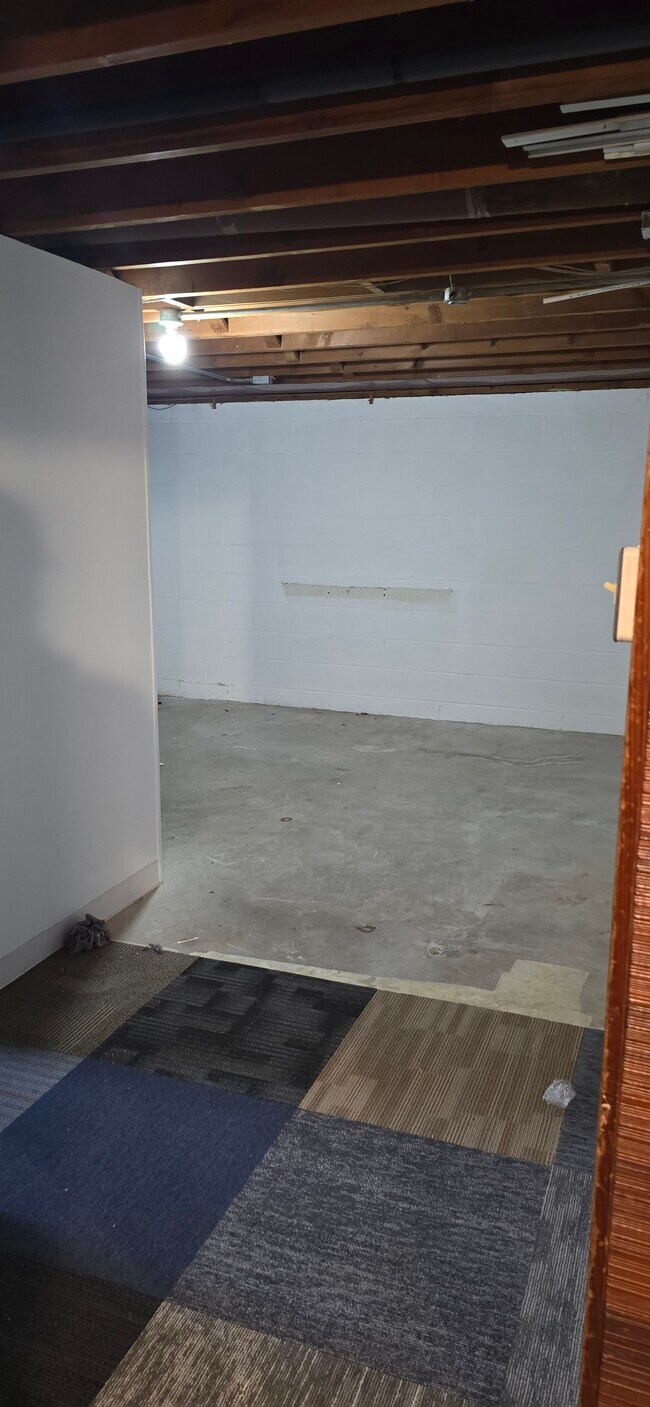 Foto del edificio - 2027 Glenbrook Dr