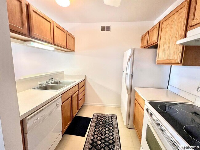 Foto del edificio - 2664 S Knightsbridge Cir