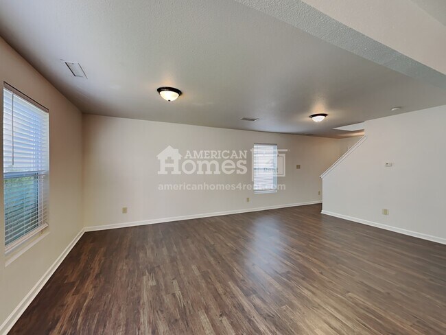 Building Photo - 386 Morning Dew Drive