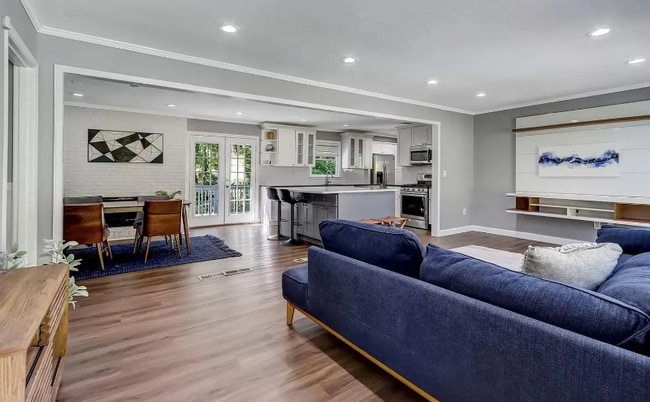 Photo - 6858 Lockridge Dr NW House