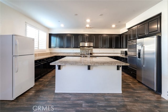 Foto del edificio - 6065 Coopers Hawk Dr