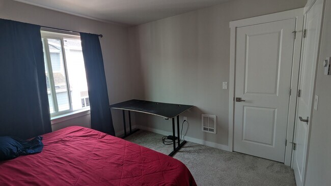 Foto del edificio - 26216 Dungeness Ave NE
