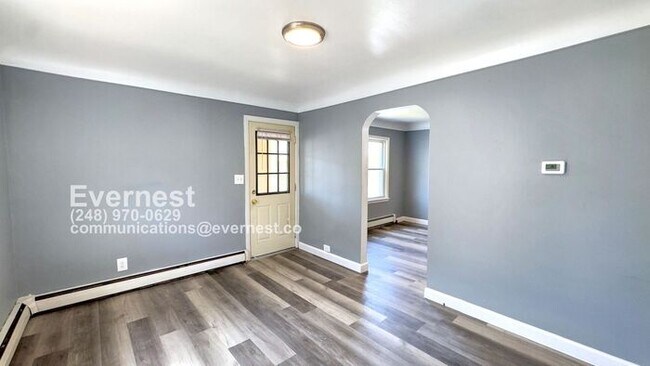 Foto del edificio - 2-Bedroom, 1-Bath Home in a Convenient Loc...