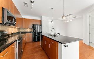 Building Photo - 711 Cosmopolitan Dr NE