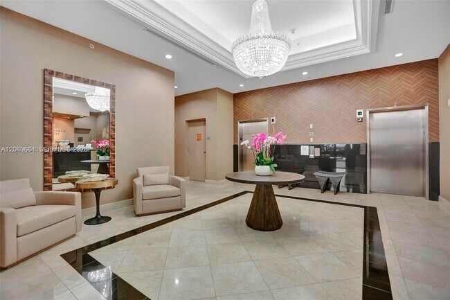Foto del edificio - 357 Almeria Ave