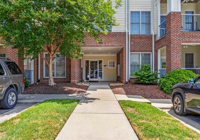 Building Photo - 801 Moratuck Dr