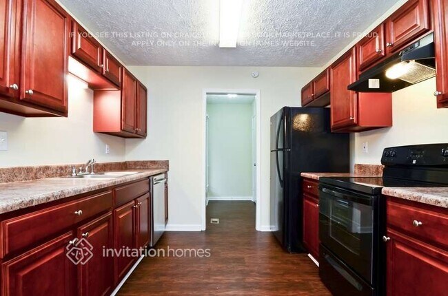 Foto del edificio - 6601 Valley Hill Dr