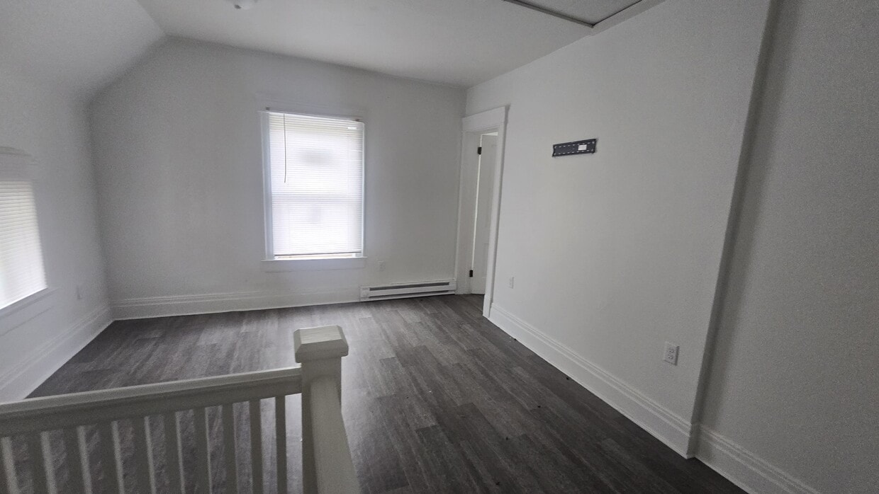 Building Photo - 728 W Colfax Ave